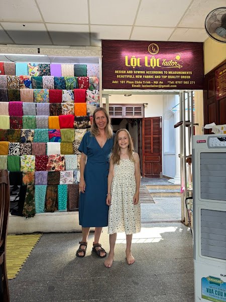 Lộc lộc Tailor &clothshop, tailor for dresses and suits in Hoi An — photo 3 of 6