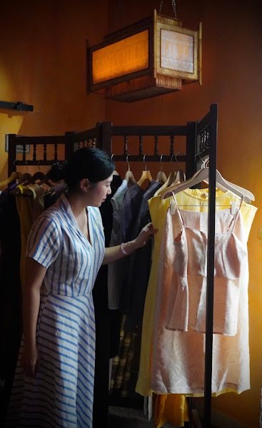 Lua Custom Tailor, tailor for linen and silk in Da Nang — photo 2 of 6