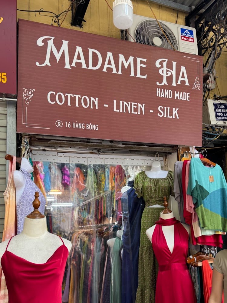 Madame Ha Handmade, tailor for dresses and silk in Hanoi — photo 1 of 6