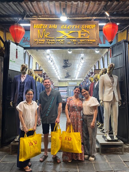 Mr. XE, tailor for suits and shirts in Hoi An — photo 2 of 6