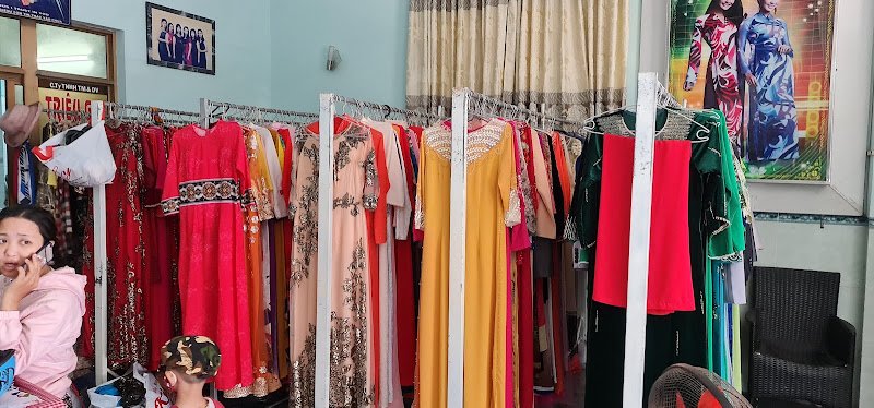Nhà may Kim Cúc, tailor for dresses in Quy Nhon — photo 2 of 5