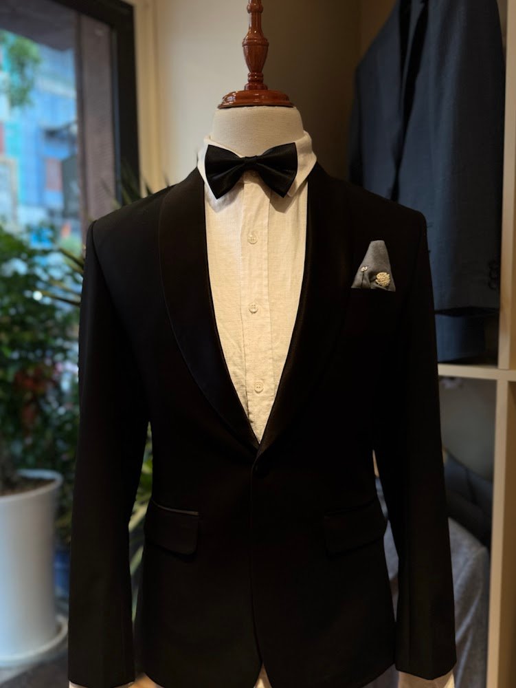Nhi Tailor, tailor for suits and shirts in Ho Chi Minh City (Saigon) — photo 1 of 6