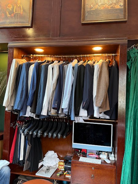 Nhut Bespoke Tailor, tailor for suits and tuxedos in Ho Chi Minh City (Saigon) — photo 3 of 6