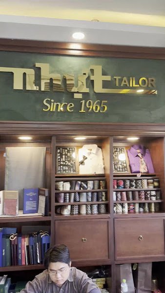 Nhut Bespoke Tailor, tailor for suits and tuxedos in Ho Chi Minh City (Saigon) — photo 5 of 6