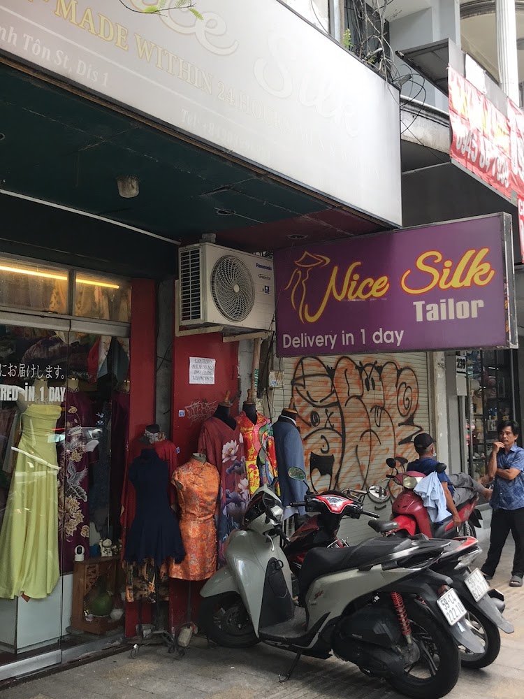 Nice Silk Tailor, tailor for suits and tuxedos in Ho Chi Minh City (Saigon) — photo 1 of 6