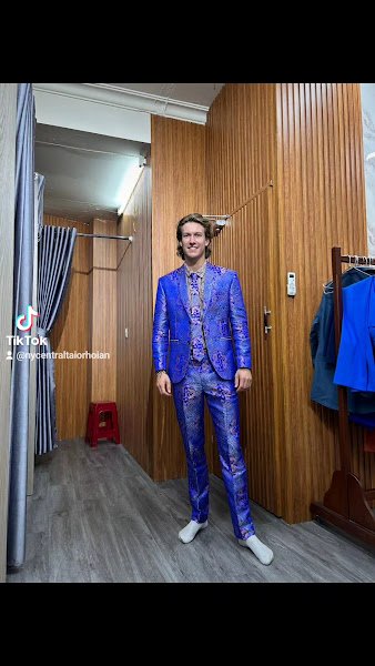 Ny Central Tailor, tailor for suits and dresses in Hoi An — photo 4 of 6