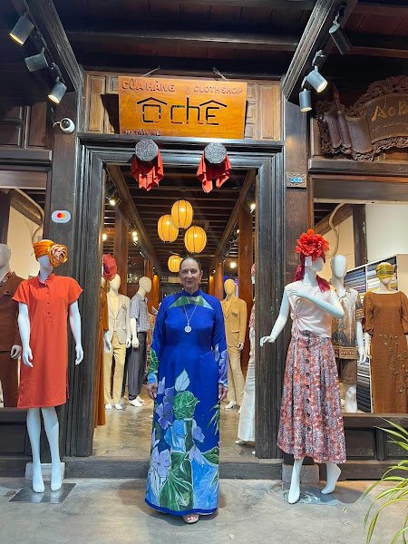 OCHE Boutique, tailor for suits and dresses in Hoi An — photo 3 of 6