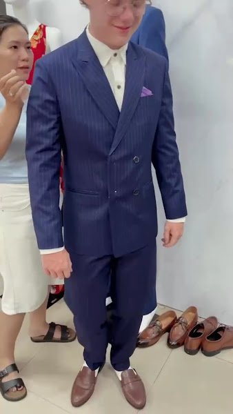 Queen's Tailor, tailor for suits and shirts in Hoi An — photo 4 of 6
