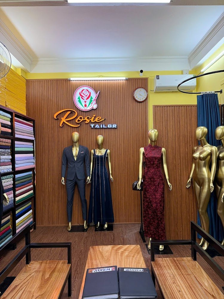 Rosie Tailor, tailor for suits and vests in Hoi An — photo 1 of 5