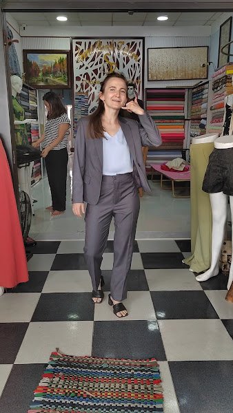 Secret Beach Tailors, tailor for suits and dresses in Hoi An — photo 4 of 6
