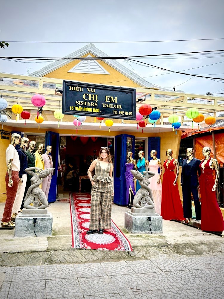 Sisters Tailor, tailor for dresses and suits in Hoi An — photo 1 of 6