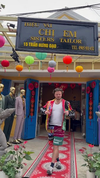 Sisters Tailor, tailor for dresses and suits in Hoi An — photo 5 of 6