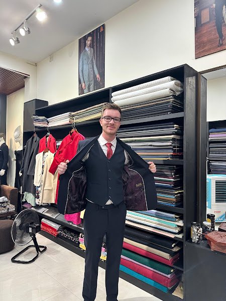 Surprise Tailor Hoi An, tailor for suits and shirts in Hoi An — photo 2 of 6