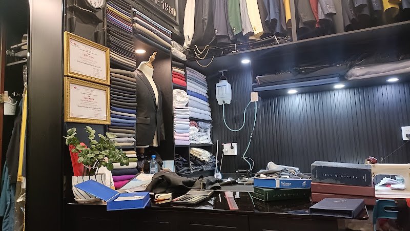 Tài Tailor, tailor for suits and wedding suits in Ho Chi Minh City (Saigon) — photo 5 of 6