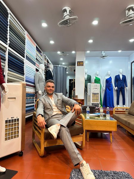 Tailor, tailor for suits and shirts in Hoi An — photo 5 of 6