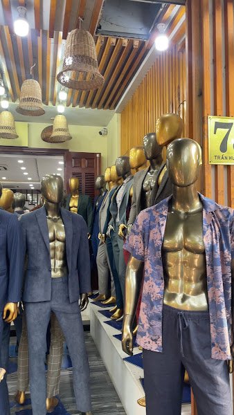 THANH Design, tailor for suits and dresses in Hoi An — photo 4 of 6