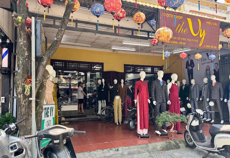 The Vy, tailor for suits and shirts in Hoi An — photo 2 of 6