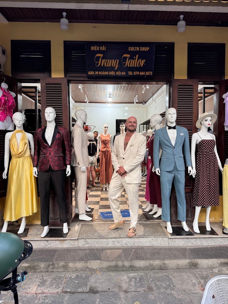 Trang Tailor, tailor for linen and suits in Hoi An — photo 1 of 6