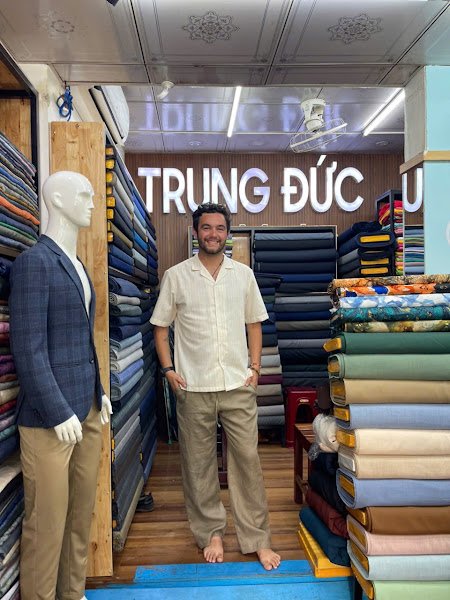 Trung Duc Fabric Shop, tailor for suits and dresses in Hoi An — photo 3 of 6