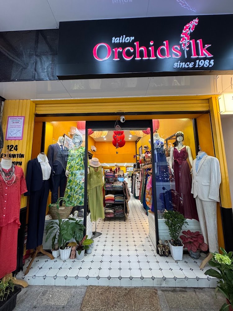 TuyetLan Orchids Tailor, tailor for silk and dresses in Ho Chi Minh City (Saigon) — photo 1 of 6