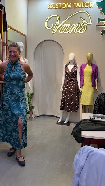 Van’s Custom Tailor, tailor for suits and shirts in Hoi An — photo 3 of 6