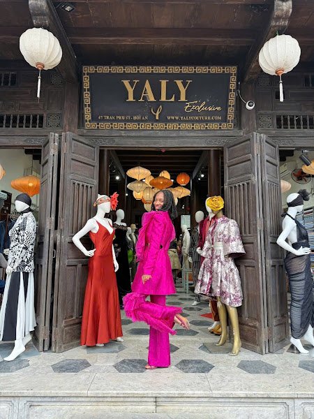 Yaly Couture Exclusive, tailor for suits and dresses in Hoi An — photo 2 of 6