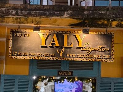 Yaly Couture Signature, tailor in Hoi An